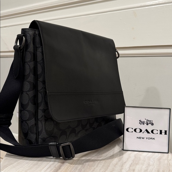 Coach Other - Coach Bag Signature Messenger Flap Crossbody